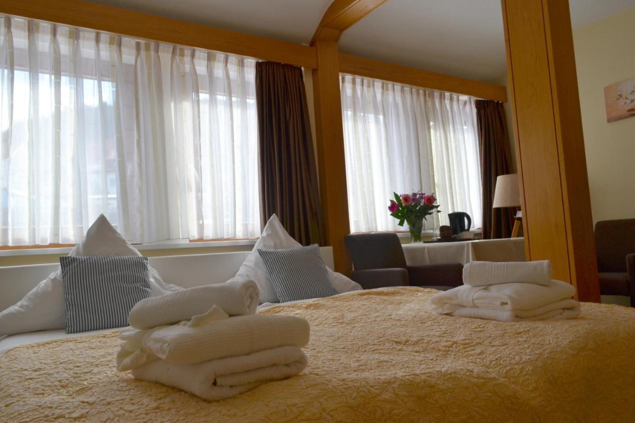 Hotel Restaurant Tomahawk Baiersbronn Bagian luar foto