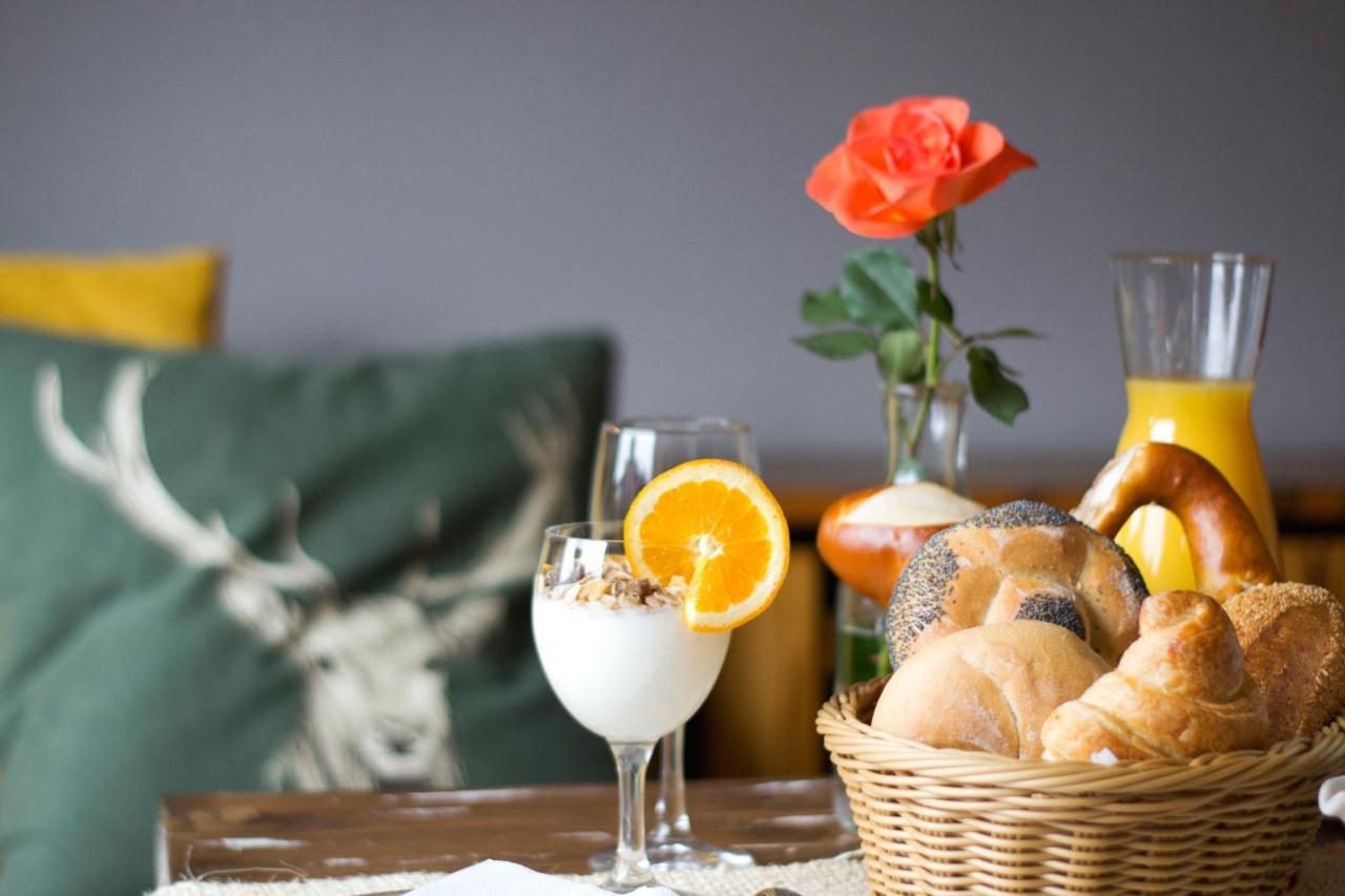 Hotel Restaurant Tomahawk Baiersbronn Bagian luar foto